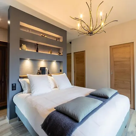 Les Enclos Secrets Oda ve Kahvaltı Livernon