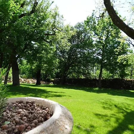 Les Enclos Secrets Livernon