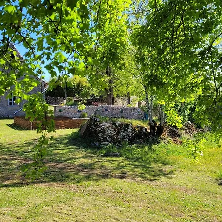 Oda ve Kahvaltı Les Enclos Secrets Livernon