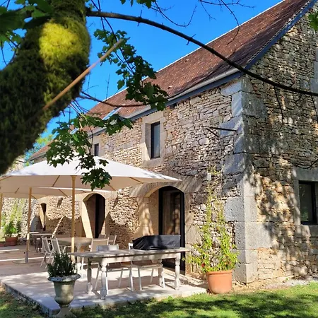 Frühstückspension Les Enclos Secrets 4*