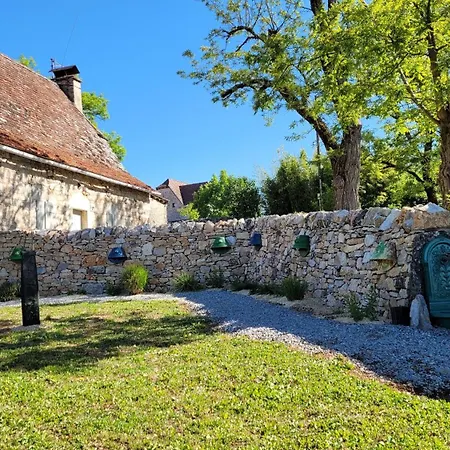 Les Enclos Secrets Livernon