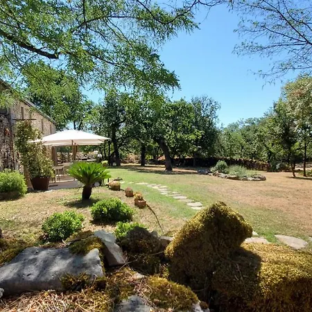 Les Enclos Secrets Bed & Breakfast 4*