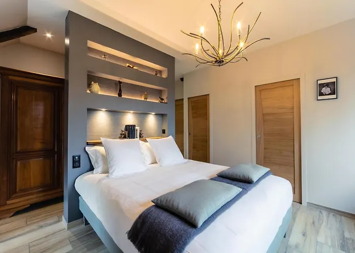 Les Enclos Secrets Couette-café Livernon